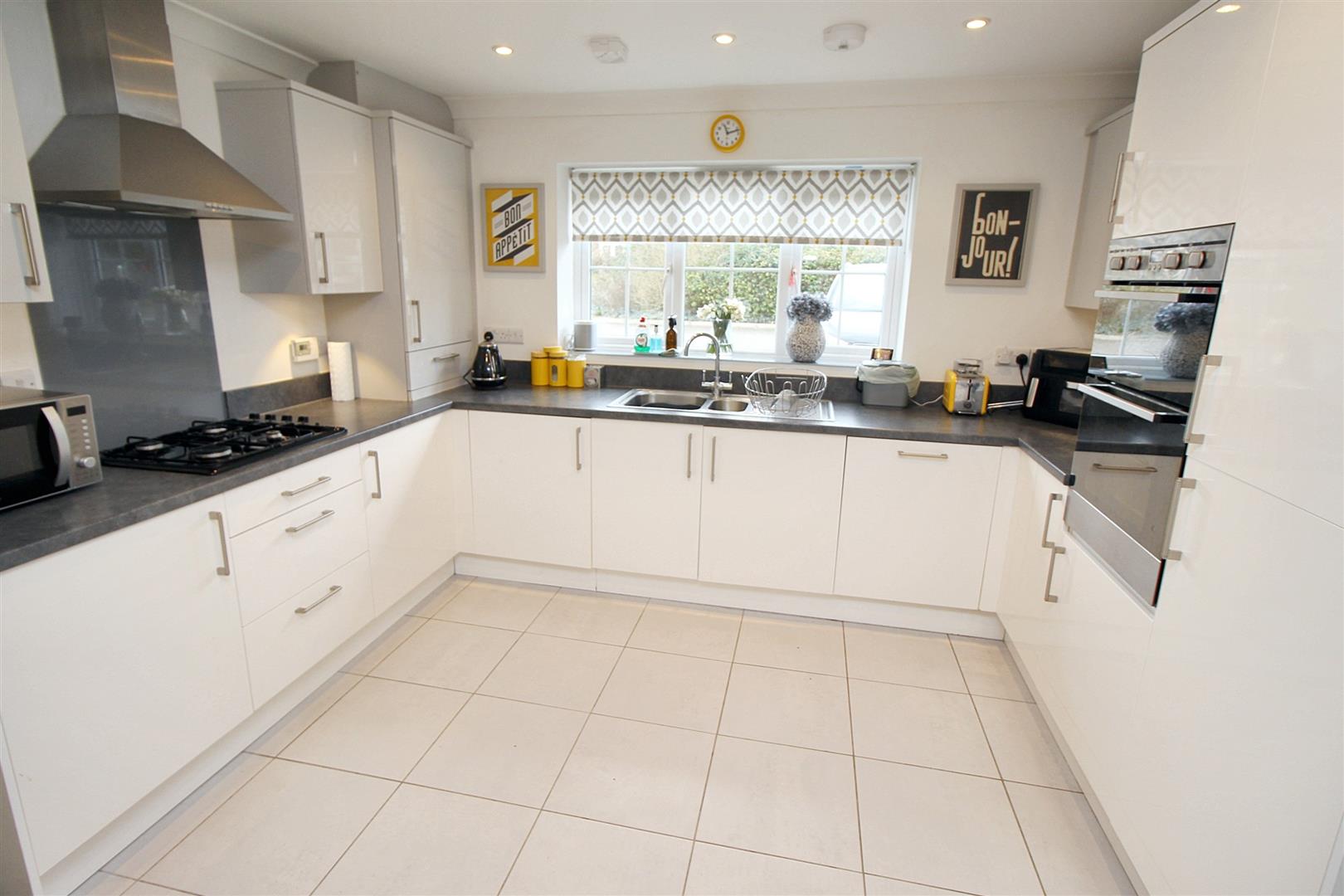 Larissa Close, Tilehurst, Reading